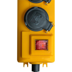 Socle 5 prises jaune avec interrupteur