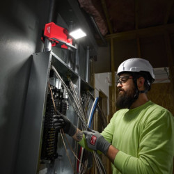 Projecteur de chantier M18 2000 lumens PAL2-0
