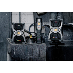 Projecteur LED RUFUS 3020 mA 30 W rechargeable