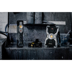 Projecteur LED RUFUS 3020 mA 30 W rechargeable