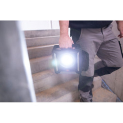 Projecteur LED MULTI 4000 mA rechargeable compact IP65