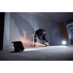 Projecteur LED MULTI 4000 mA rechargeable compact IP65