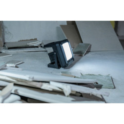 Projecteur LED 3000 lm multi-batterie 18 V
