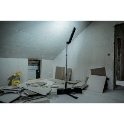 Projecteur LED 6050 multi-batterie avec mât télescopique