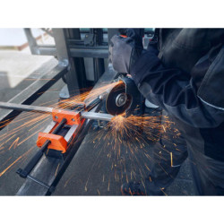 Étau magnétique pour perceuse