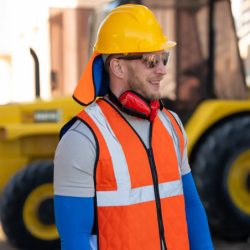 Sous-casque rafraichissant avec protection nuque