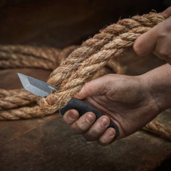 Couteau Hardline lame crantée - Blister