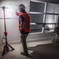 Projecteur LED sur trépied 12V 1400 Lumens M12 SAL-0 en carton