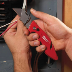 Cutter rétractable FASTBACK avec stockage de lames