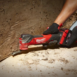 Scie oscillante multi-tool M18 FUEL FMT-0 en carton