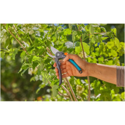 SECATEUR UNE MAIN PREMIUM CUT GARDENA