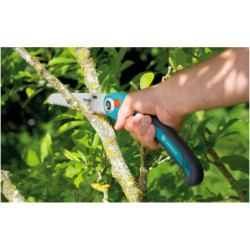 SCIE A ELAGUER REPLIABLE 200P GARDENA