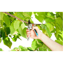 SECATEUR UNE MAIN ALU LAMES FRANCHES GARDENA