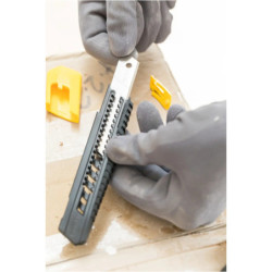Cutter 18 mm plastique SM
