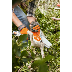 Scie de jardin sur batterie STIHL GTA26 avec batterie 2Ah et chargeur